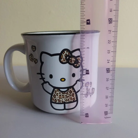 Hello Kitty Leopard Mug - Picture 7 of 8